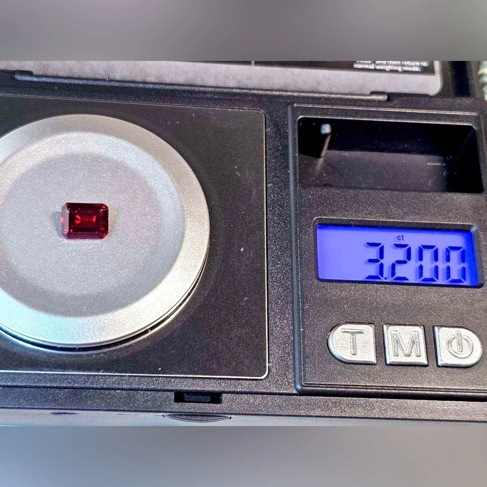 Natural Garnet Gemstone 3.2ct - Picture 3 of 3